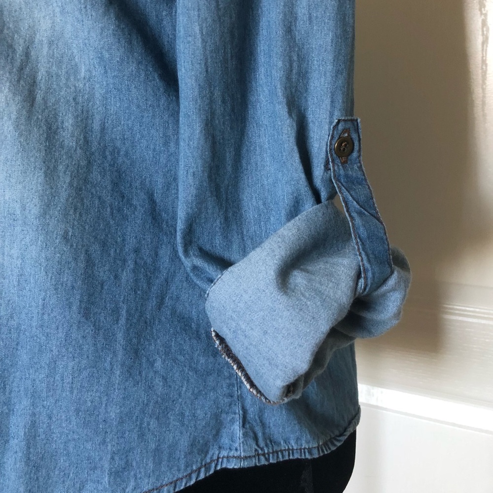 Chambray Button Up - Picture 5 of 6